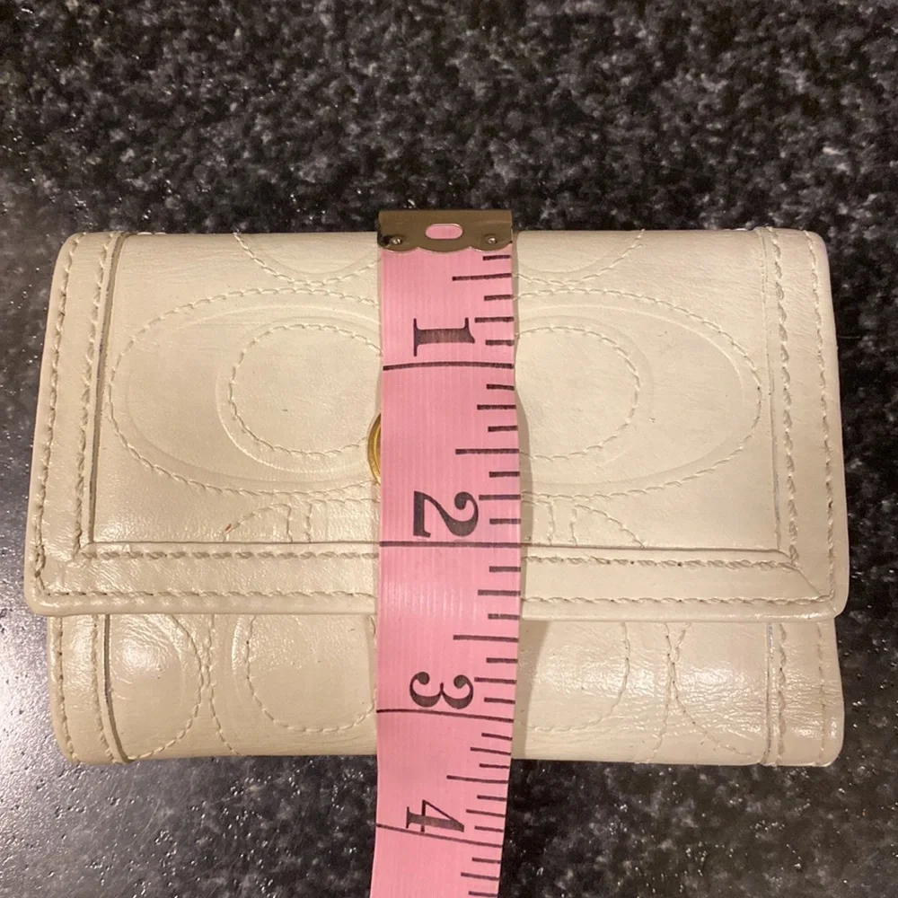 COACH mini tri-fold leather wallet. - Picture 9 of 11